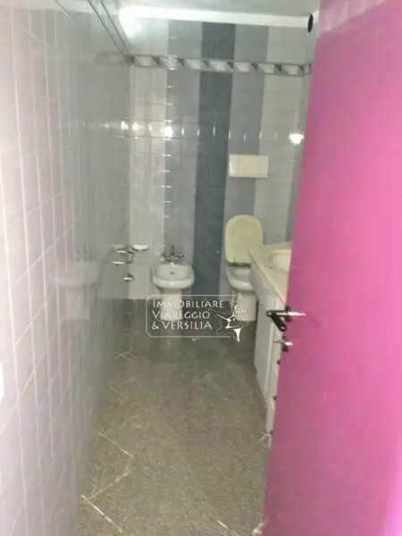 Laboratorio via Dei Metalmeccanici, Forte Dei Marmi