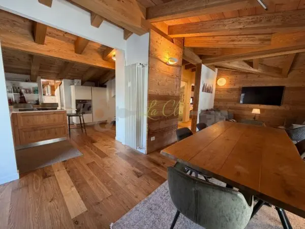 Trilocale strada Margherita 14, Courmayeur