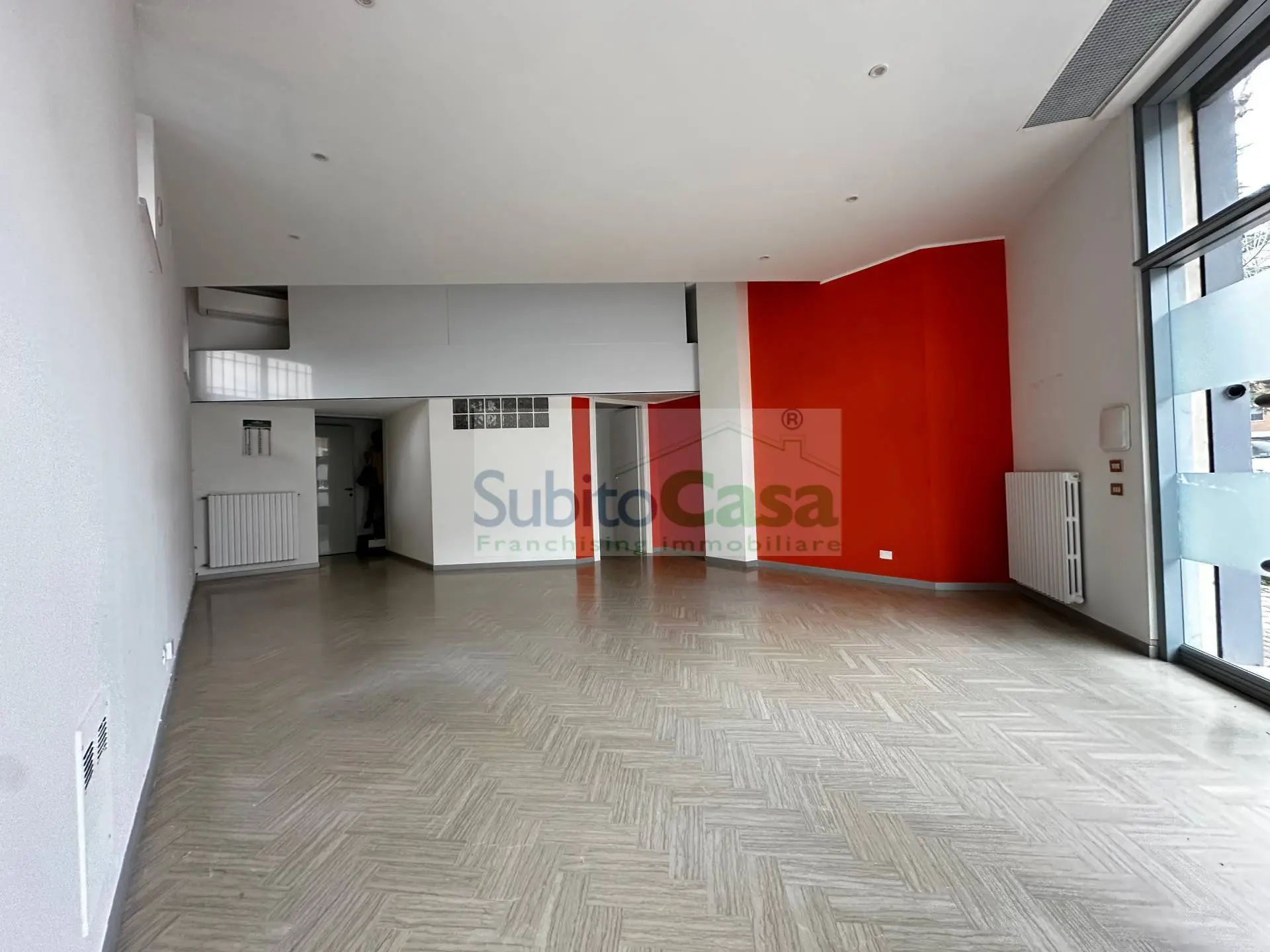 Immagine per Locale Commerciale in affitto a Chieti Via Vasto 