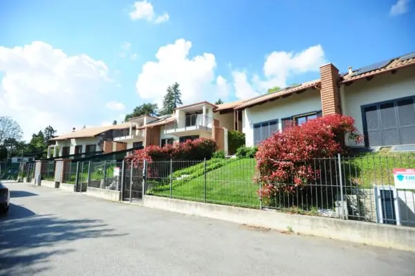 Villa strada Torino 60, Pino Torinese