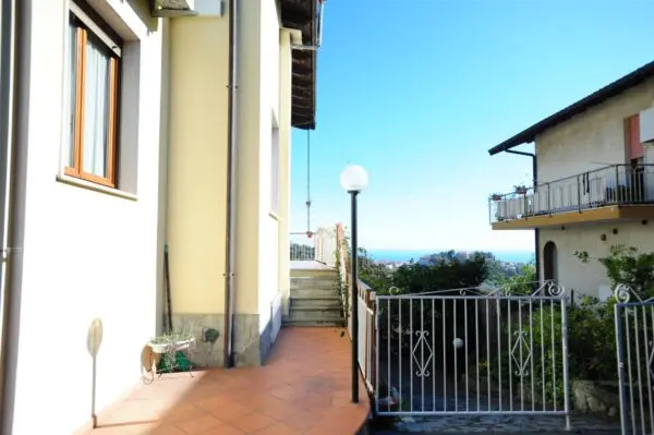 Appartamento via Cappella Nuova 53, Boissano