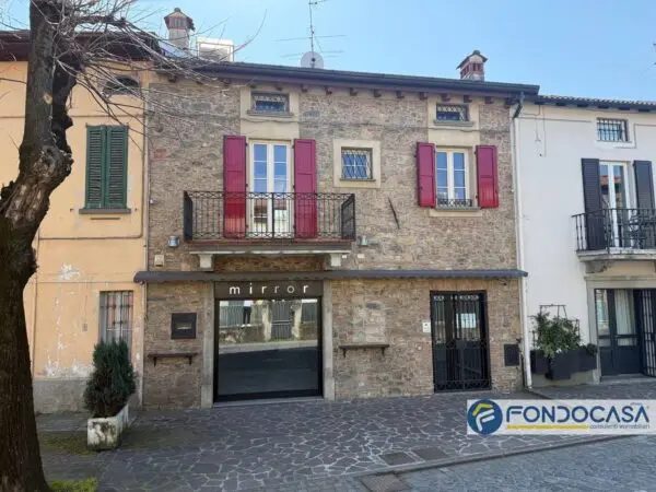 Locale Commerciale via 2, Villachiara