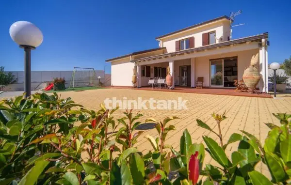 Villa via Giovanni Falcone, Siculiana