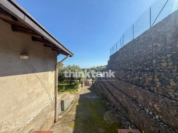 Villa via Delle Aragoste, Augusta
