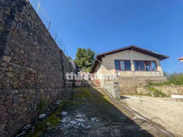 Villa via Delle Aragoste, Augusta