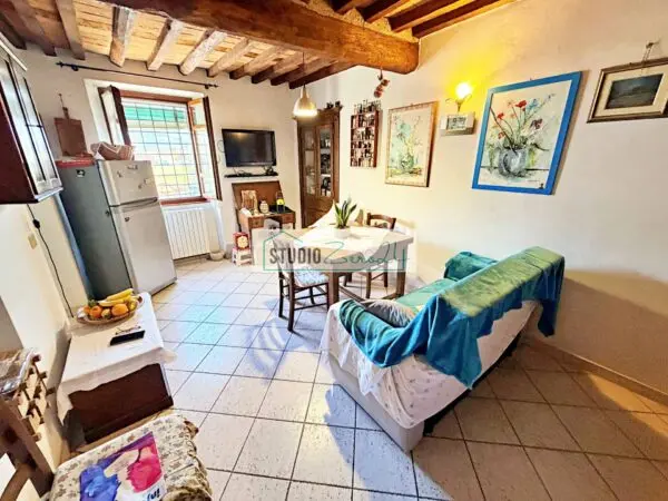 Appartamento via Cugnia, Seravezza