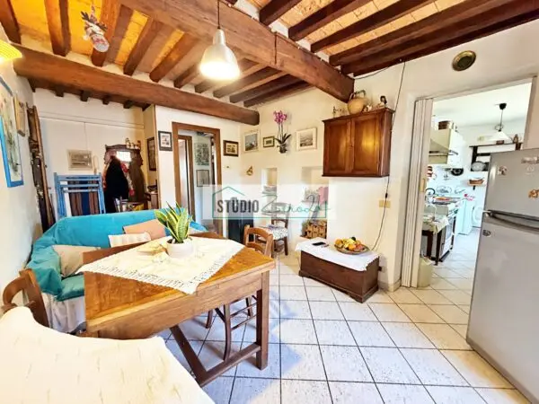 Appartamento via Cugnia, Seravezza