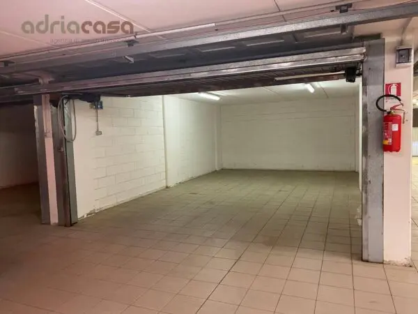 Box / Posto Auto viale Milano, Riccione