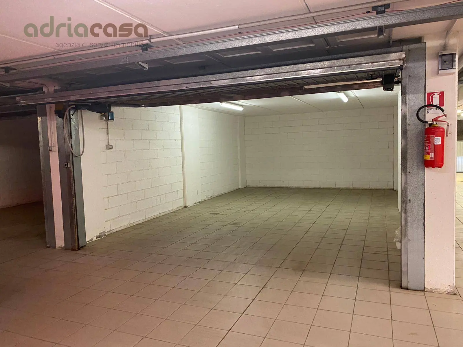Immagine per Box / Posto auto in affitto a Riccione Viale Milano 