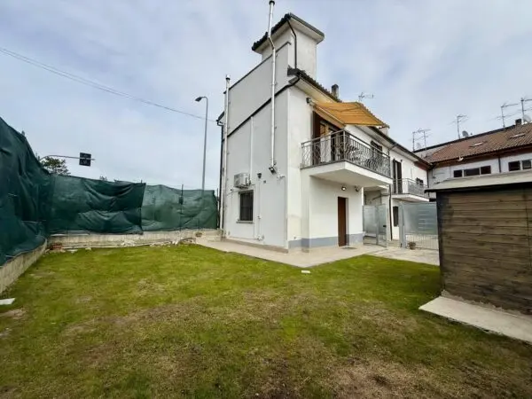 Casa Indipendente via, Alessandria
