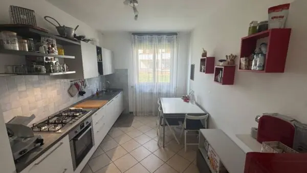 Appartamento via Ugo Foscolo, Gorla Minore