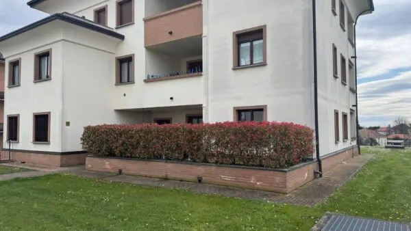 Appartamento via Ugo Foscolo, Gorla Minore