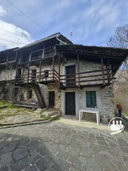 Rustico/Casale via, Viù