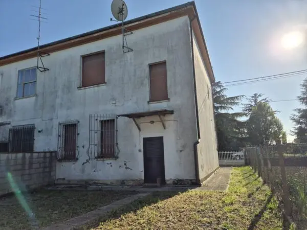 Casa Indipendente Via Antonio E Nicolo' Beccari 48, Ferrara