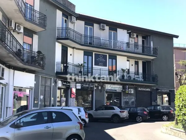Appartamento piazza Dante Alighieri 6, Ragalna
