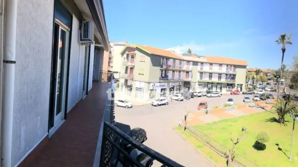 Appartamento piazza Dante Alighieri 6, Ragalna