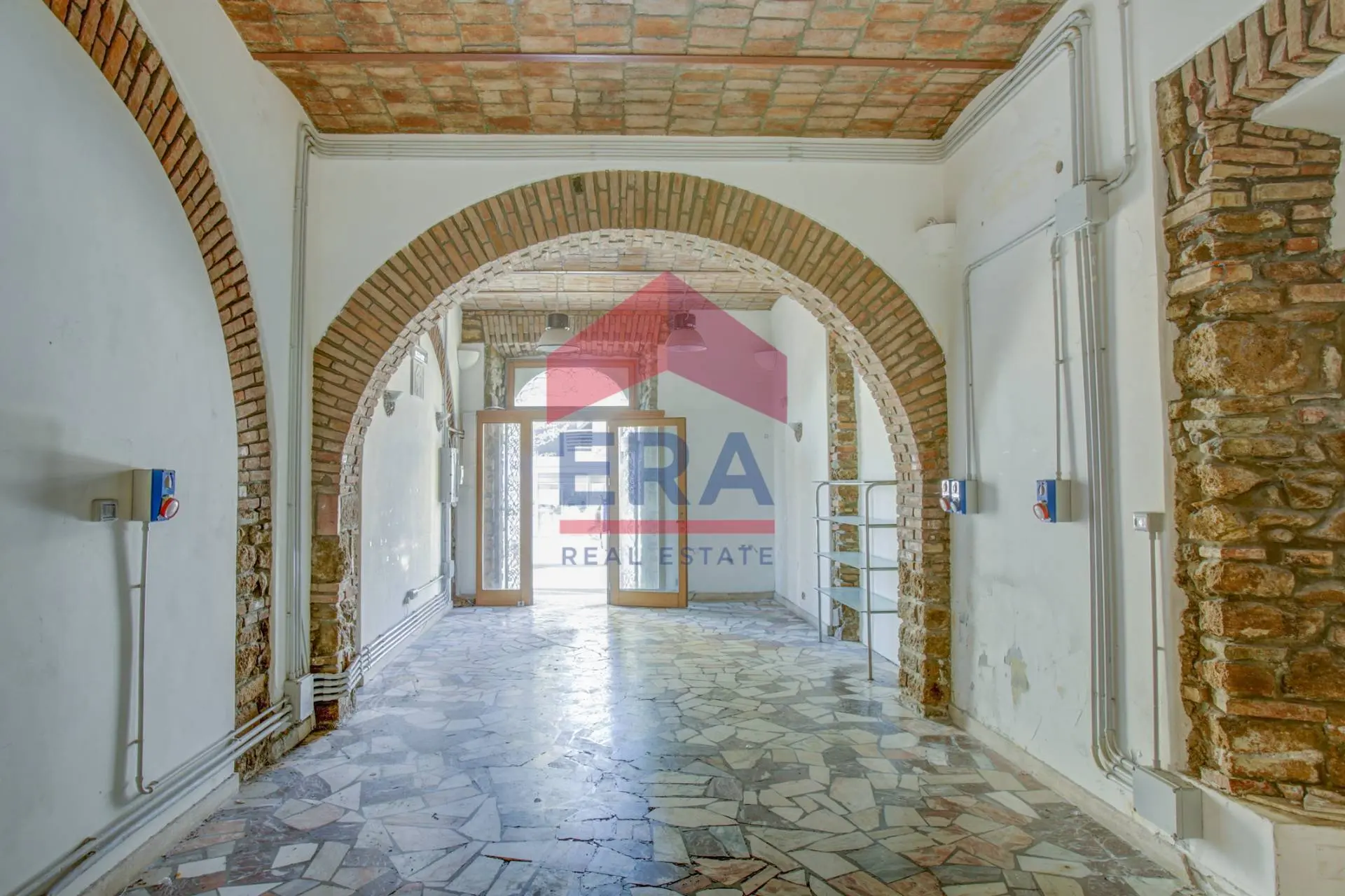 Immagine per Locale Commerciale in affitto a Civitavecchia Via Guido Baccelli 56/60