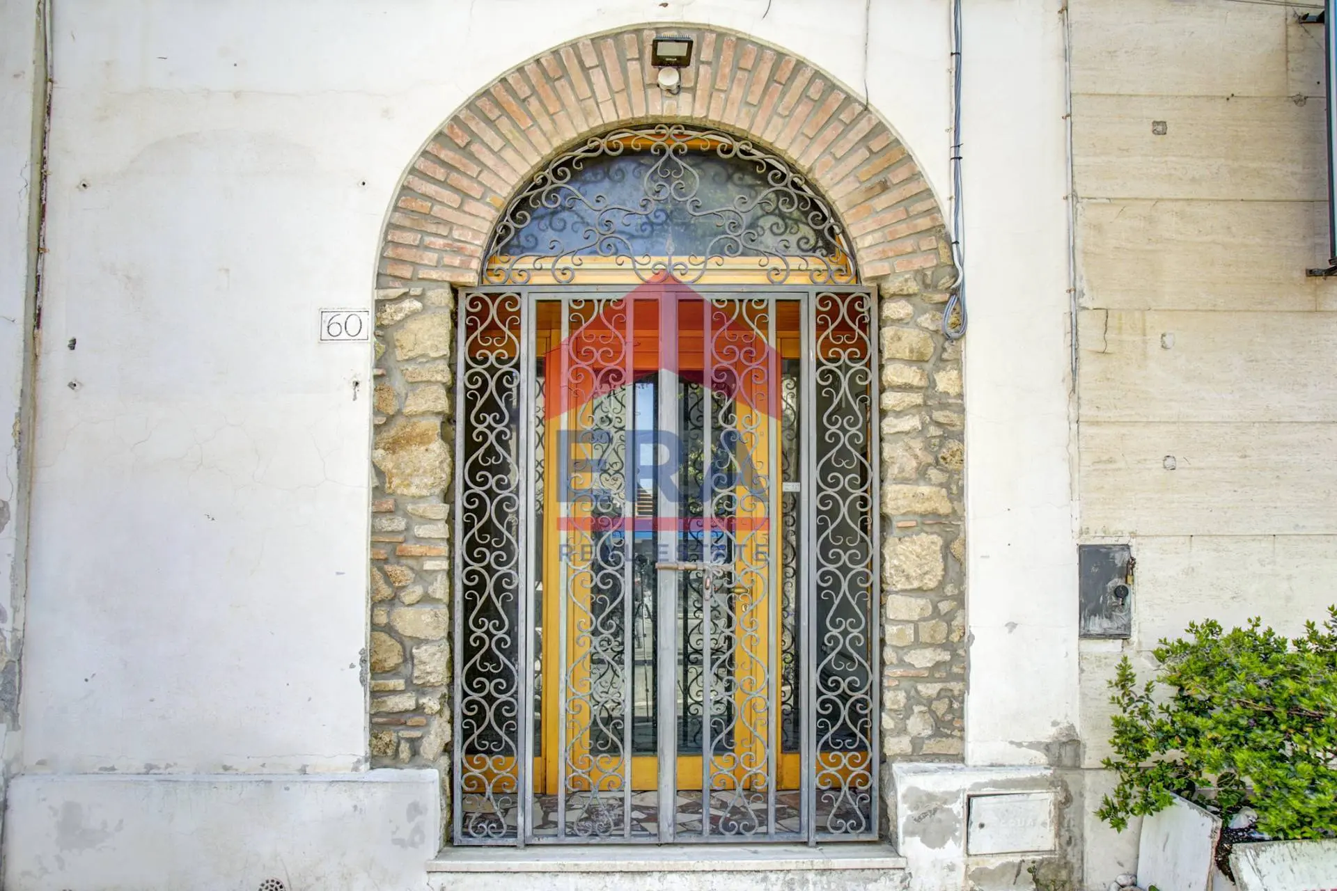 Immagine per Locale Commerciale in affitto a Civitavecchia Via Guido Baccelli 56/60