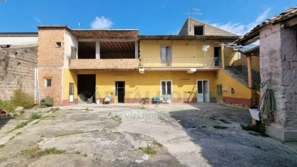Casa Indipendente via, Macerata Campania
