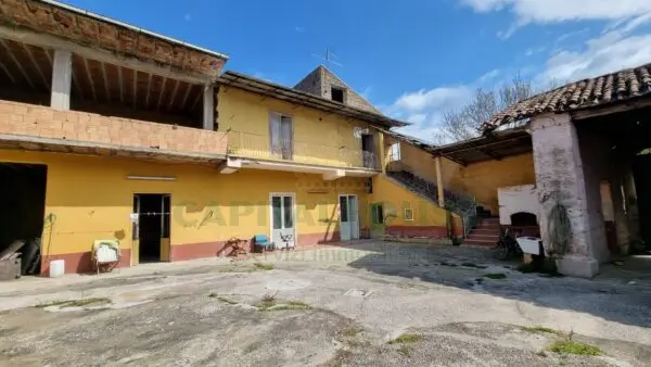 Casa Indipendente via, Macerata Campania