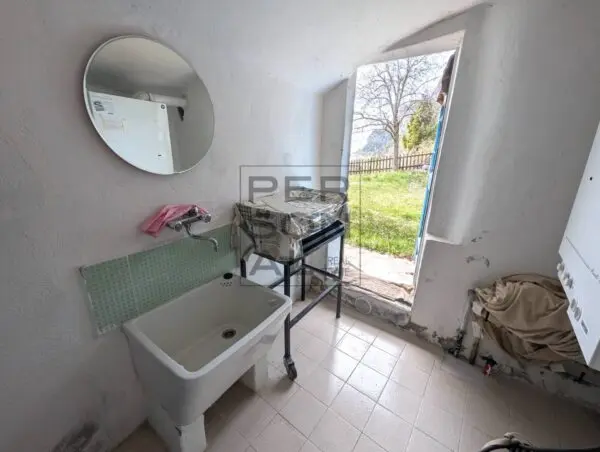 Appartamento via, Volano