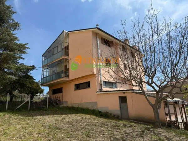 Appartamento via Contrada Macchie, Campobasso
