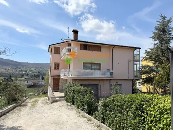 Appartamento via Contrada Macchie, Campobasso