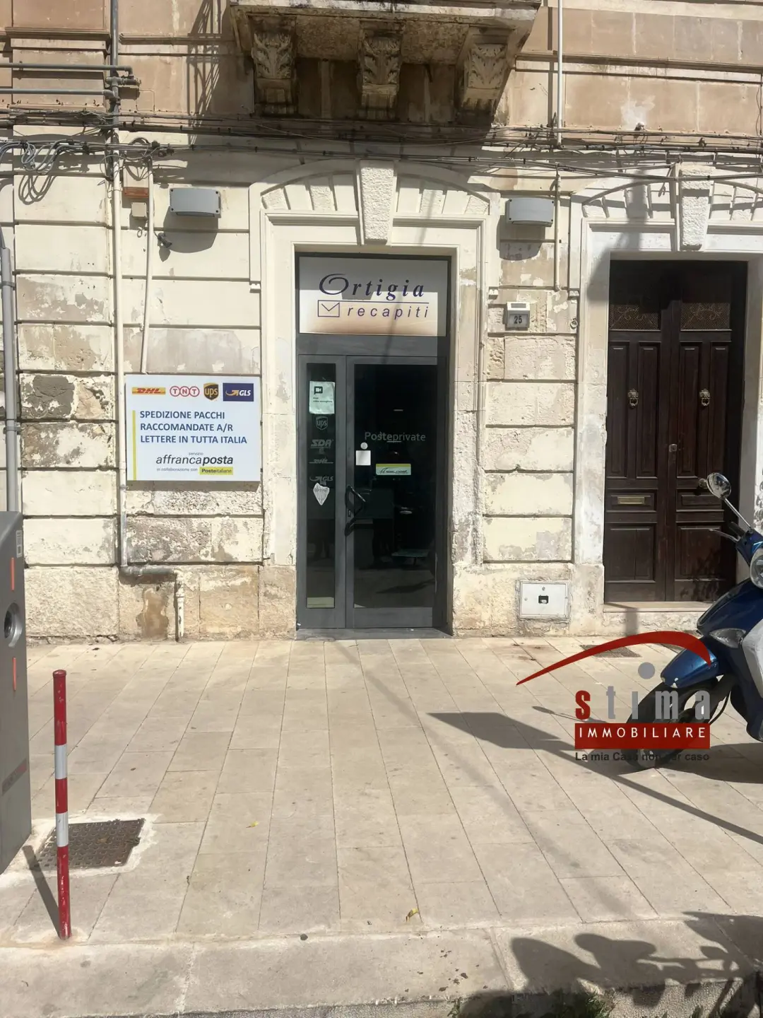 Immagine per Locale Commerciale in vendita a Siracusa via Armando Diaz 25