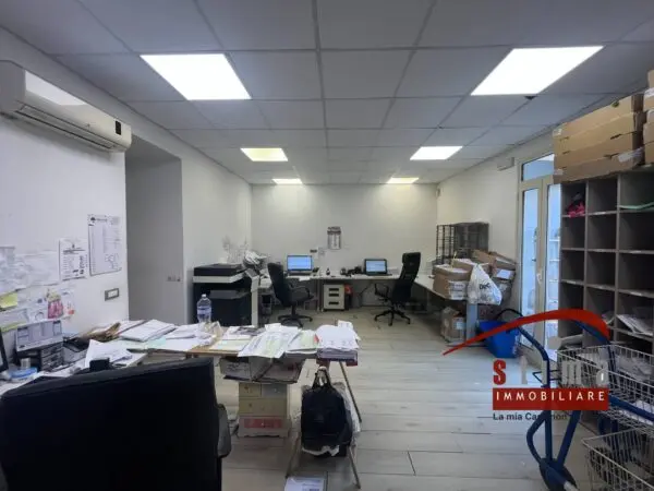 Locale Commerciale via Armando Diaz 25, Siracusa