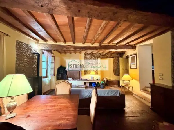 Casa Semindipendente via Dei Portici, Stazzema