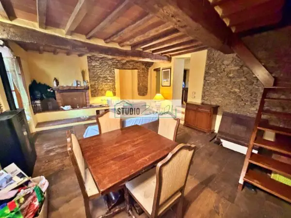 Casa Semindipendente via Dei Portici, Stazzema