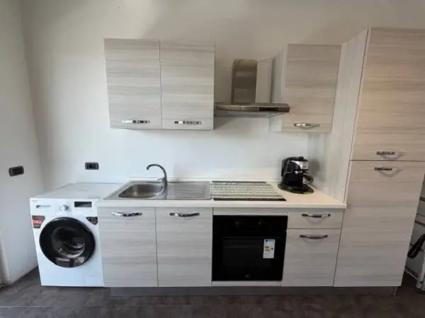 Appartamento via Parigi, Olbia
