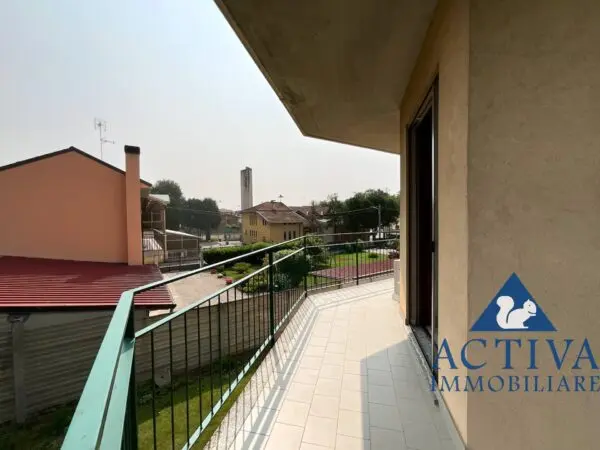 Appartamento via Monteberico 193, Samarate