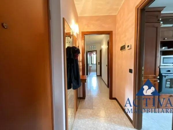 Appartamento via Monteberico 193, Samarate