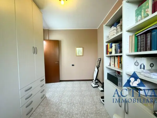 Appartamento via Monteberico 193, Samarate