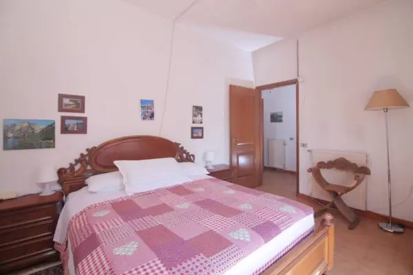 Villa via Giulio Belvederi 44, Roma