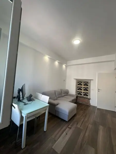 Appartamento via Costanzo Cantoni 9, Milano