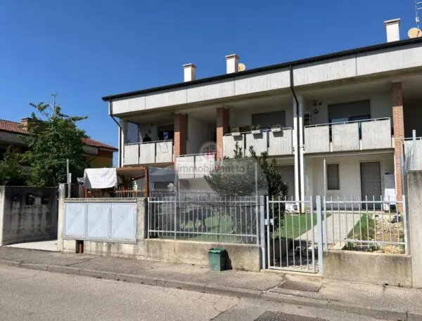 Appartamento via Ruffilli, Zimella