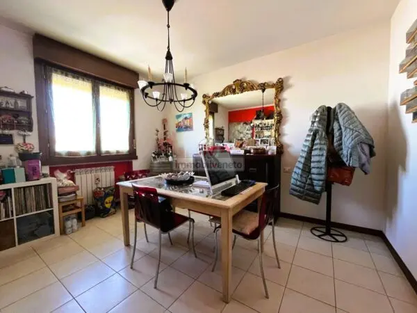 Appartamento via Ruffilli, Zimella