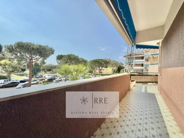 Appartamento via Zona Poeti Bassa, Loano