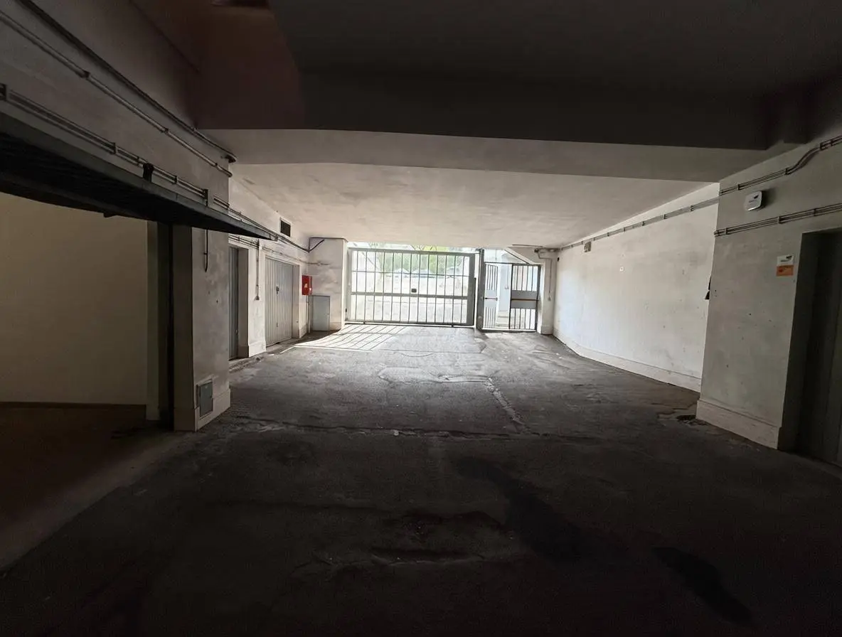Immagine per Box / Posto auto in vendita a Roma Via Ugo Della Seta 