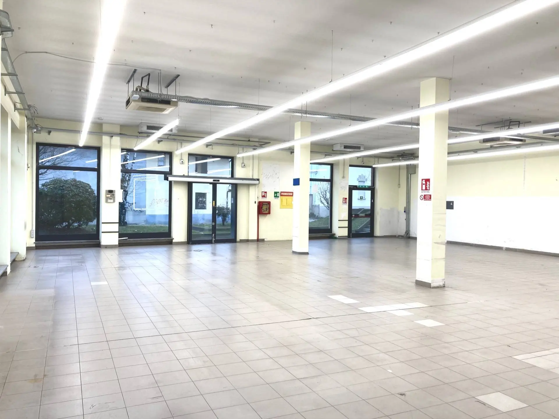 Immagine per Locale Commerciale in affitto a Rivoli Via Bruere 3