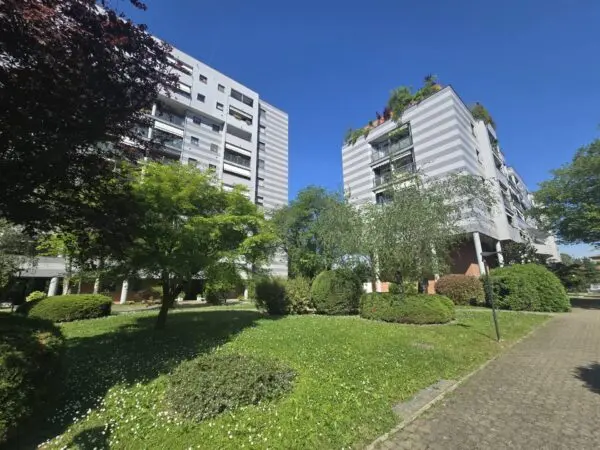 Appartamento via Cividale Del Friuli 15, Milano