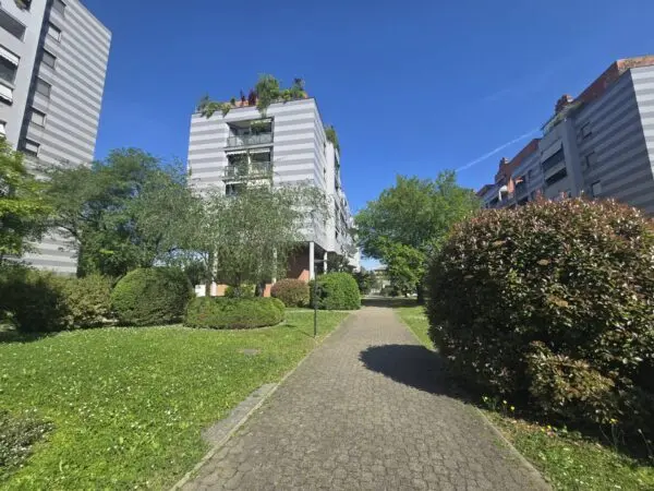 Appartamento via Cividale Del Friuli 15, Milano