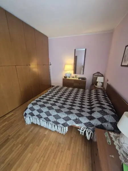 Appartamento via Cividale Del Friuli 15, Milano
