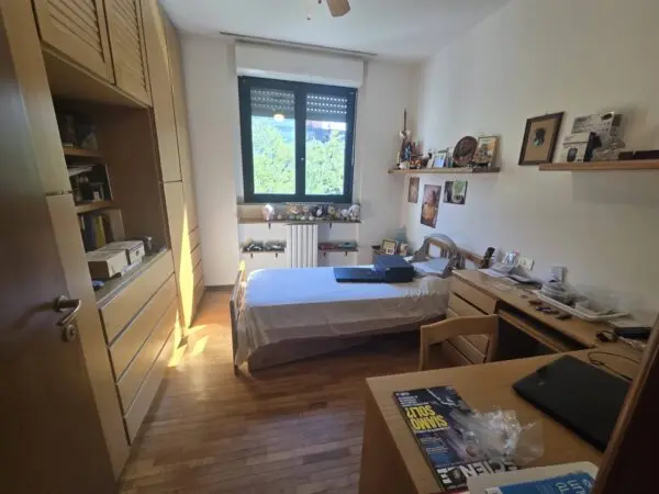 Appartamento via Cividale Del Friuli 15, Milano