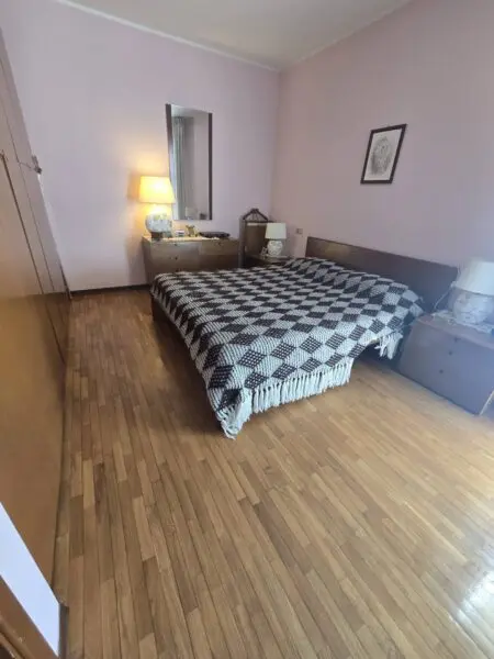 Appartamento via Cividale Del Friuli 15, Milano
