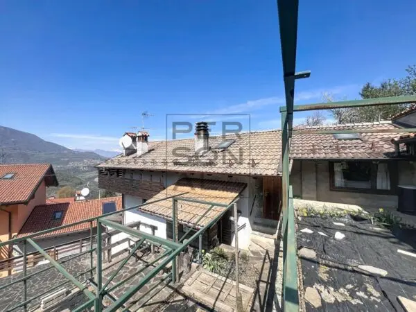 Casa Indipendente via, Volano
