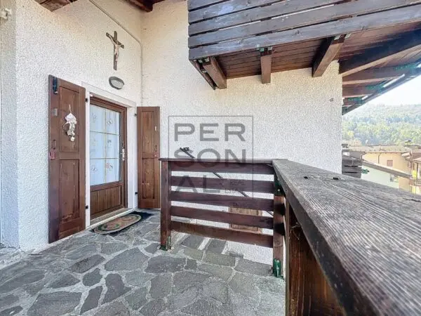 Casa Indipendente via, Volano