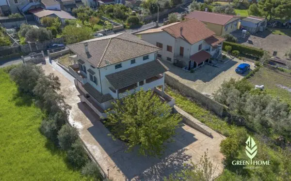 Villa via Amsicora, Villaspeciosa